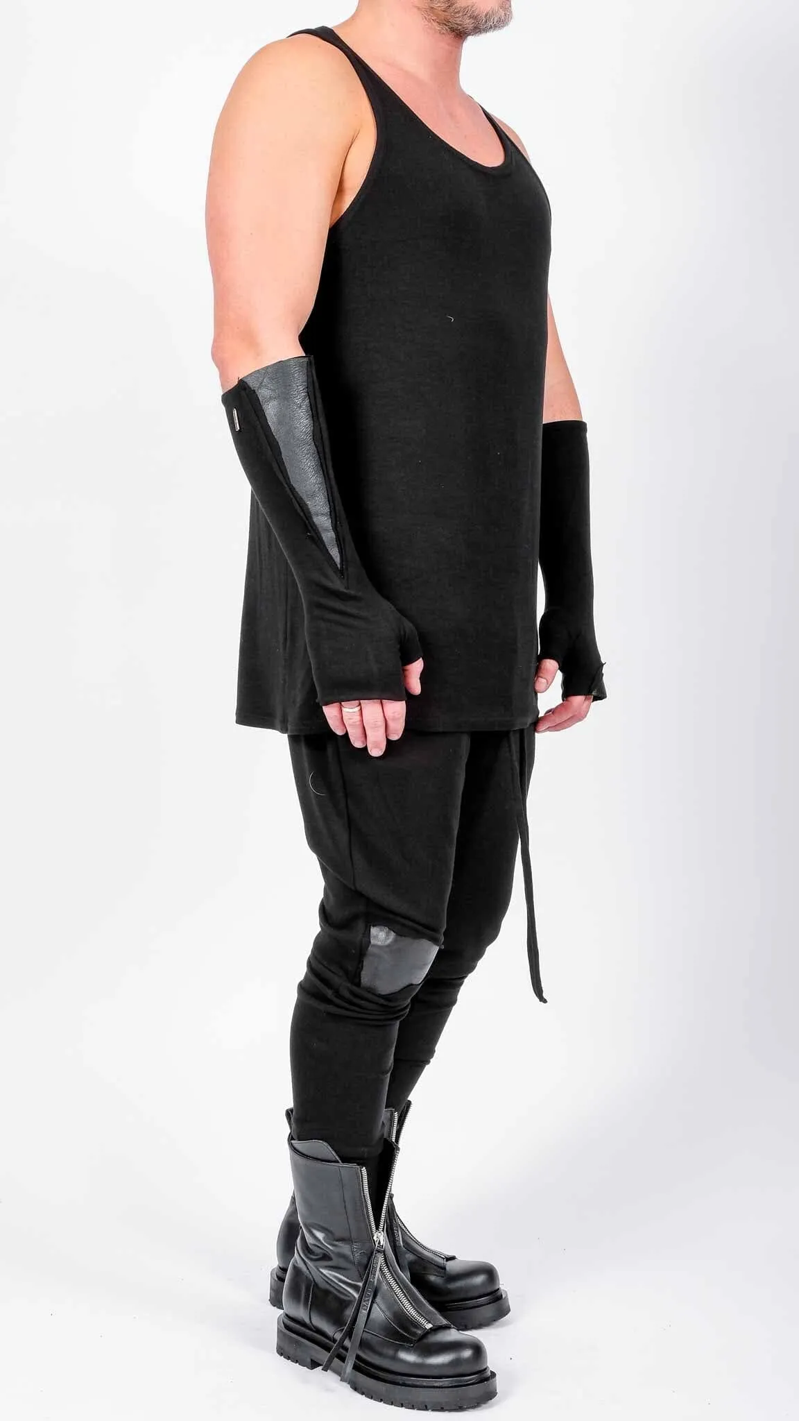 Jersey Gloves with Leather Details
